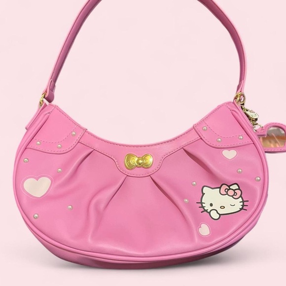 Sanrio Handbags - RARE Her Universe x Sanrio Hello Kitty Pink Heart Shoulder Bag